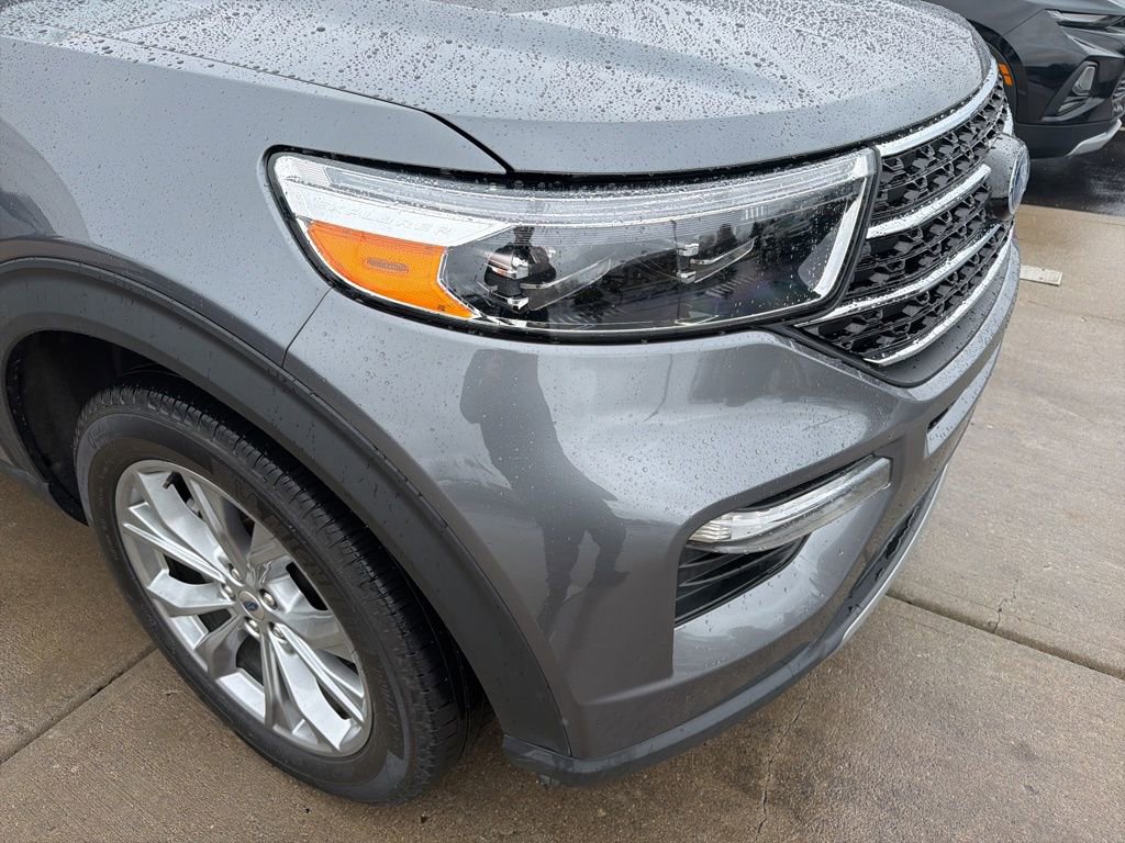 Used 2021 Ford Explorer XLT w/ Equipment Group 202A image 18