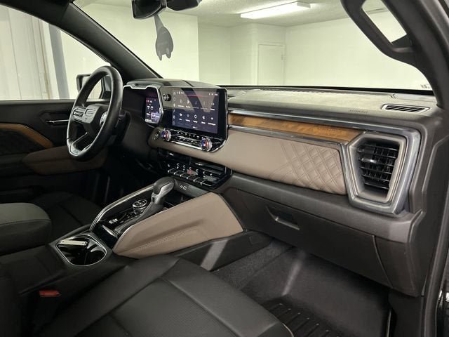 Certified 2025 GMC Canyon Denali AWD/4WD image 29