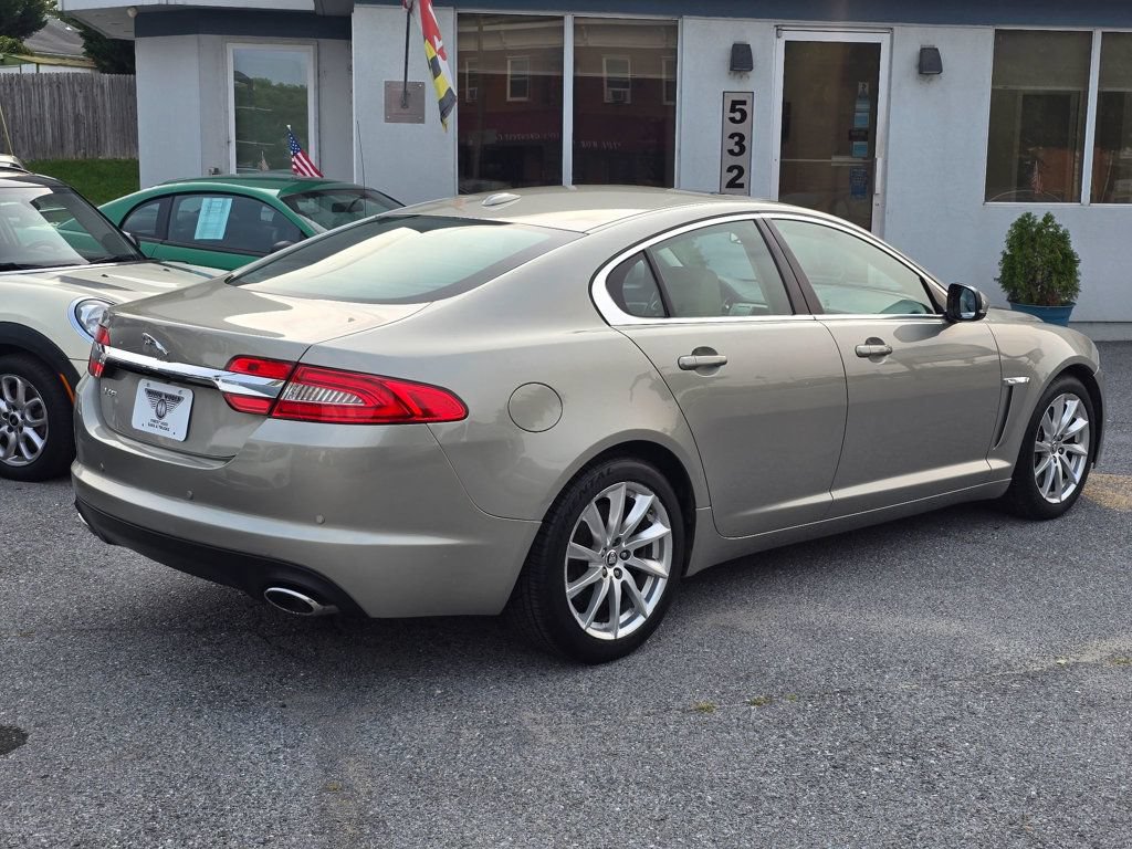 Used 2012 Jaguar XF RWD image 4