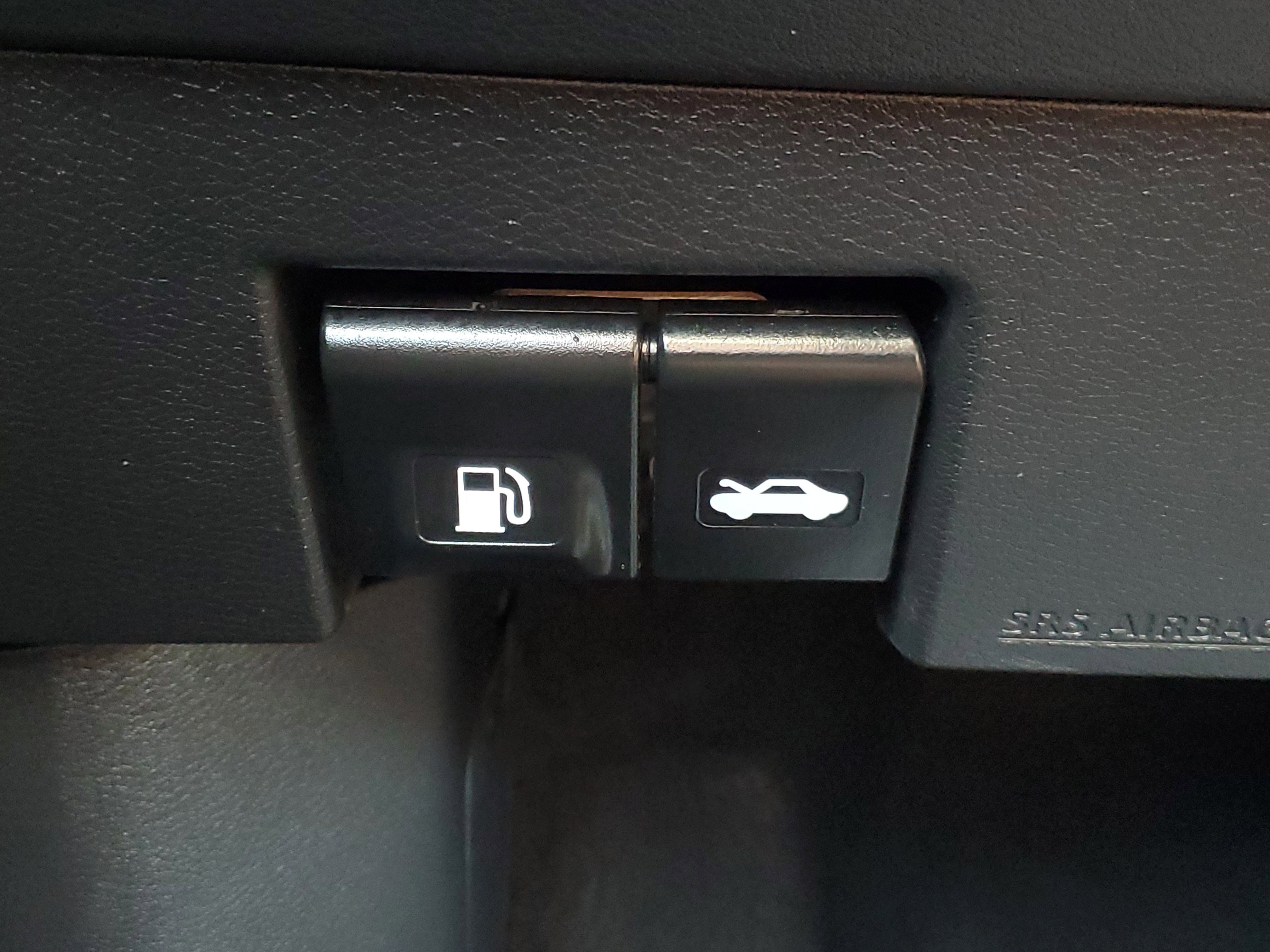 Certified 2025 Nissan Versa SV image 28