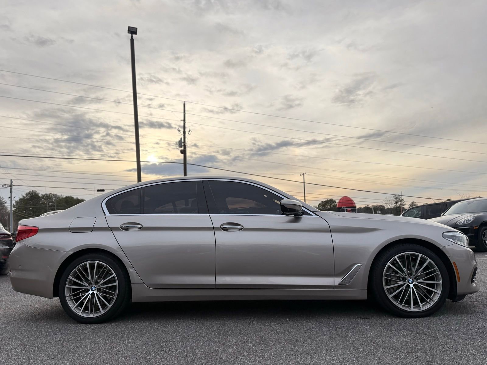 Used 2017 BMW 540i xDrive image 6