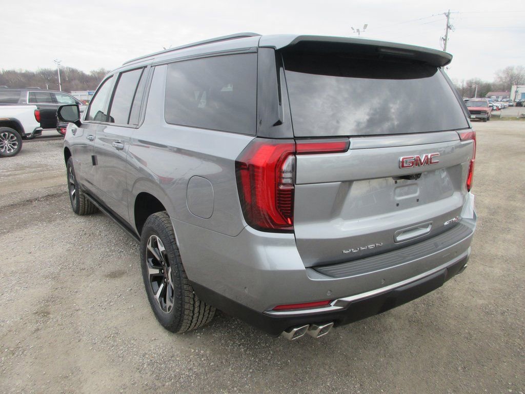 New 2026 GMC Yukon XL AT4 w/ AT4 Premium Package image 7