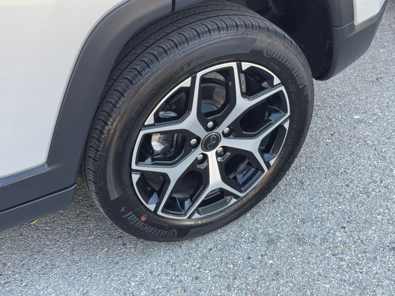 Used 2025 Jeep Compass Limited image 31