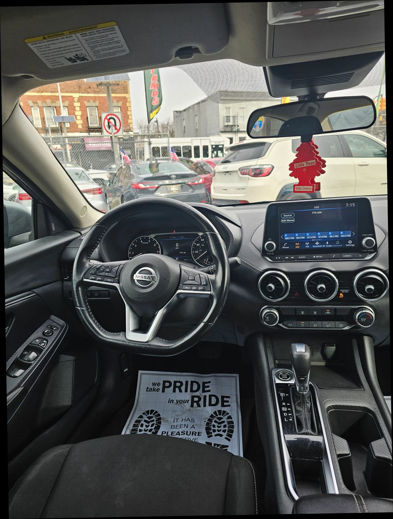 Used 2022 Nissan Sentra SV image 11