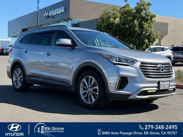 Used 2018 Hyundai Santa Fe SE image 1