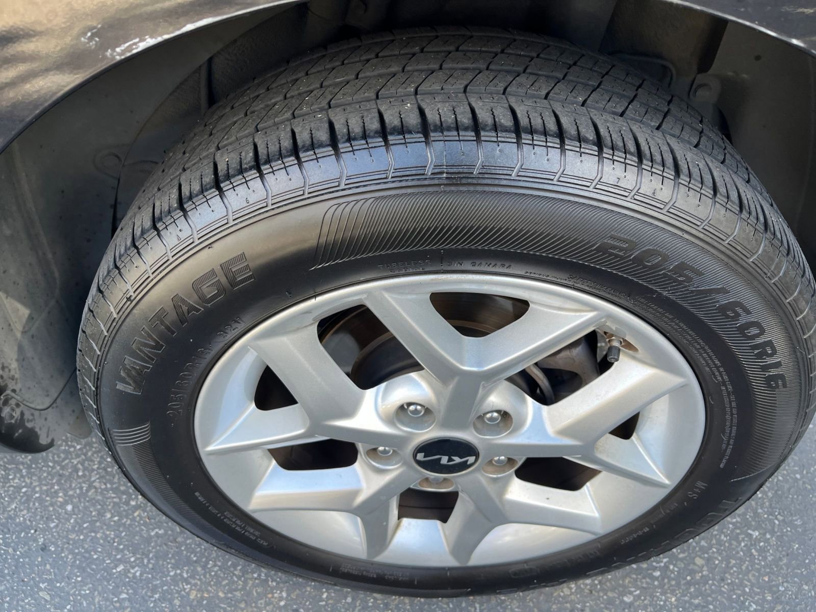 Used 2025 Kia Soul LX w/ LX Technology Package image 28