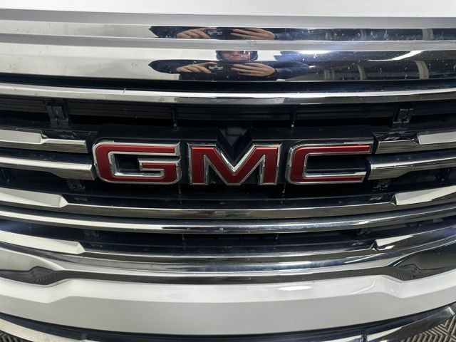 Used 2021 GMC Acadia SLE image 9