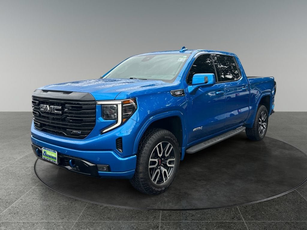 Used 2024 GMC Sierra 1500 AT4 w/ Technology Package AWD/4WD image 3
