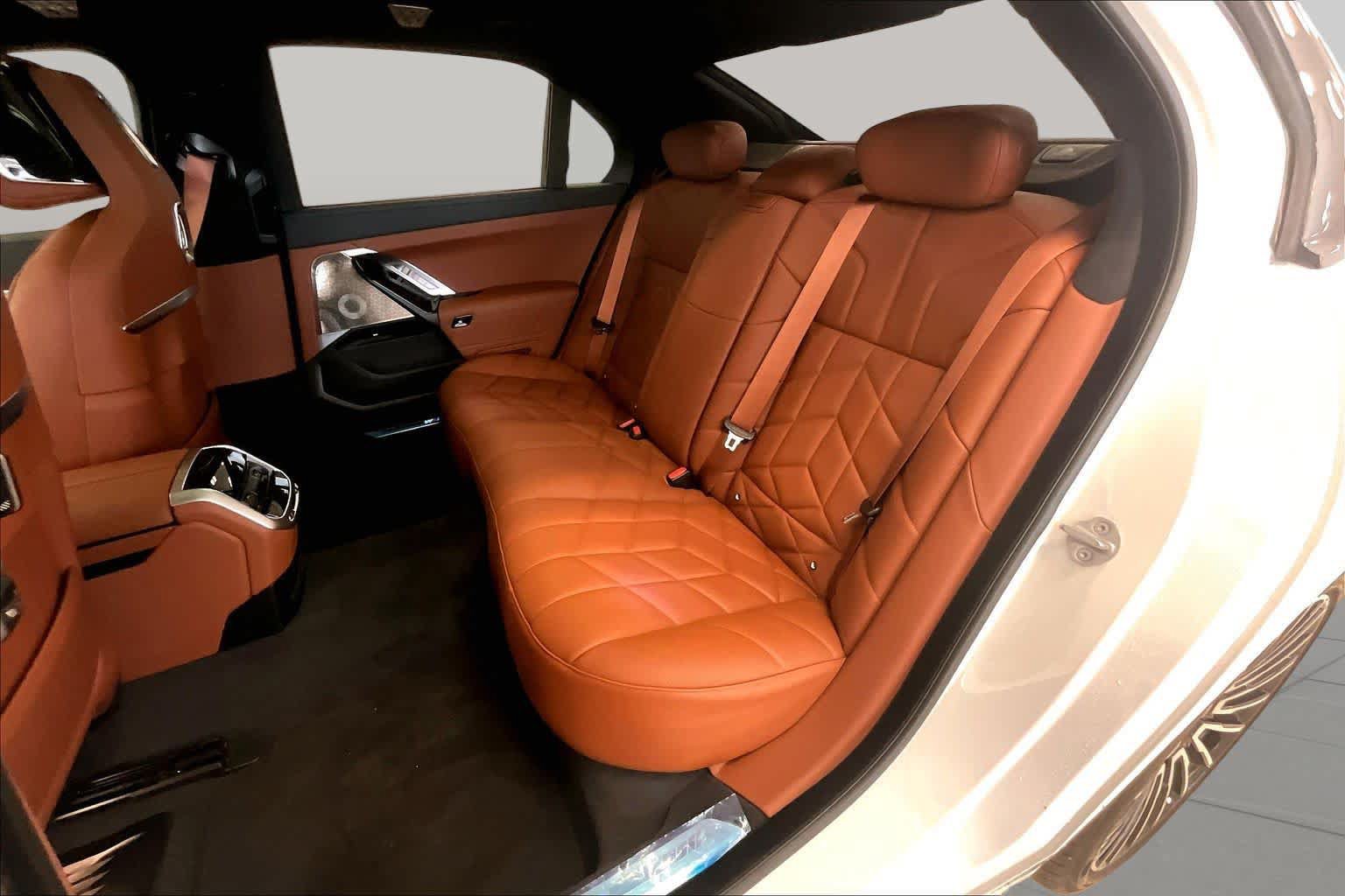 Used 2026 BMW 740i xDrive AWD/4WD image 18