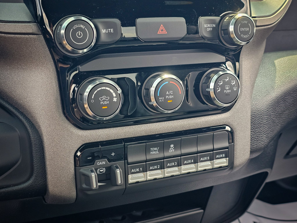 New 2026 RAM 3500 Tradesman AWD/4WD image 30