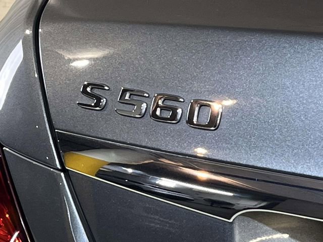 Used 2018 Mercedes-Benz S 560 4MATIC Sedan image 11