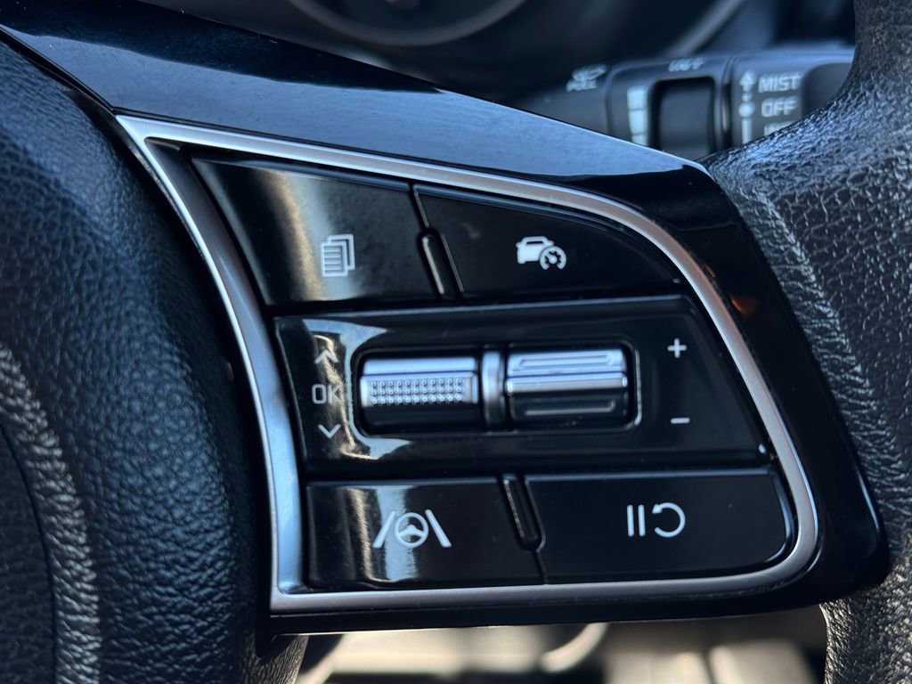 Used 2022 Kia Forte LXS FWD image 25