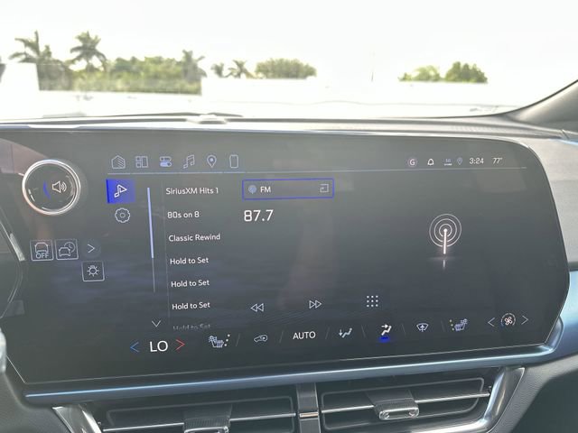 Used 2026 Chevrolet Equinox EV LT image 12