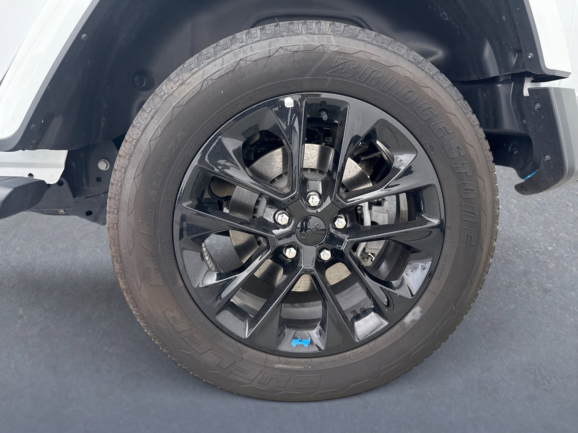 Used 2023 Jeep Wrangler Unlimited Sahara image 21