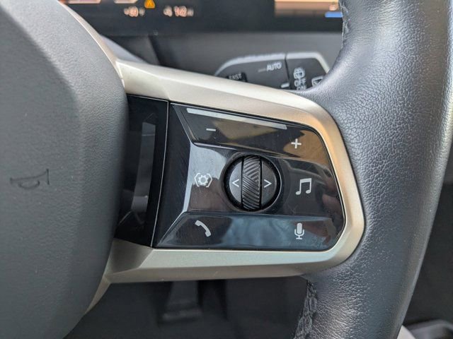 Used 2023 BMW iX xDrive50 image 30