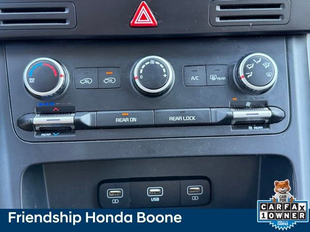 Used 2022 Kia Carnival LX image 28