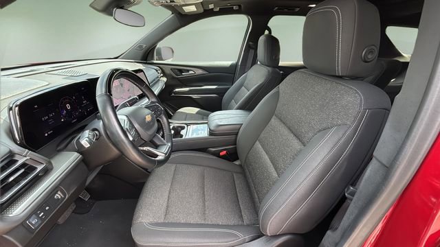 Used 2024 Chevrolet Traverse LT w/ Enhanced Driving Package FWD image 17
