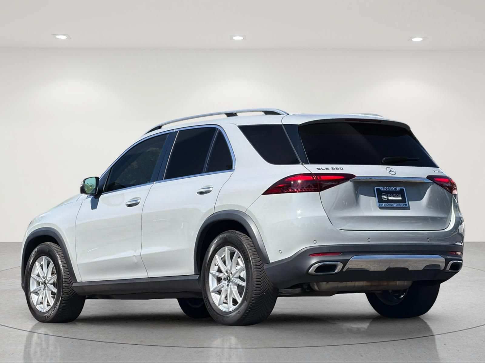 Used 2024 Mercedes-Benz GLE 350 4MATIC image 3