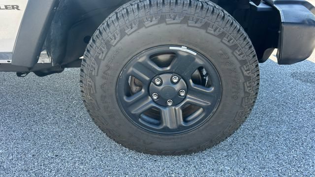 Used 2016 Jeep Wrangler Sport AWD/4WD image 13