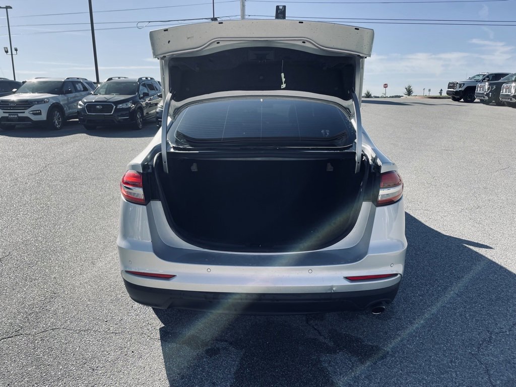 Used 2019 Ford Fusion SEL image 25