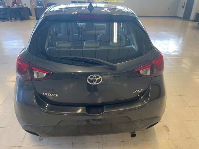 Used 2020 Toyota Yaris XLE image 4