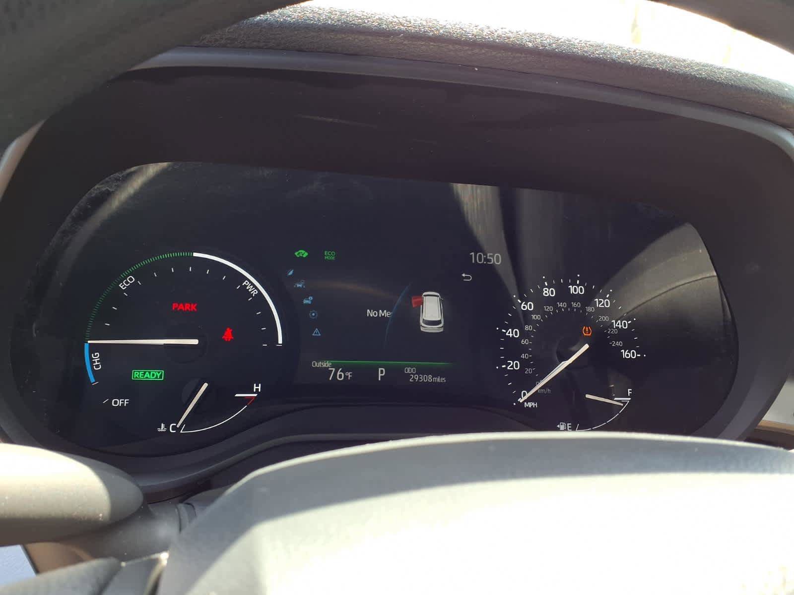 Certified 2025 Toyota Sienna LE FWD image 12