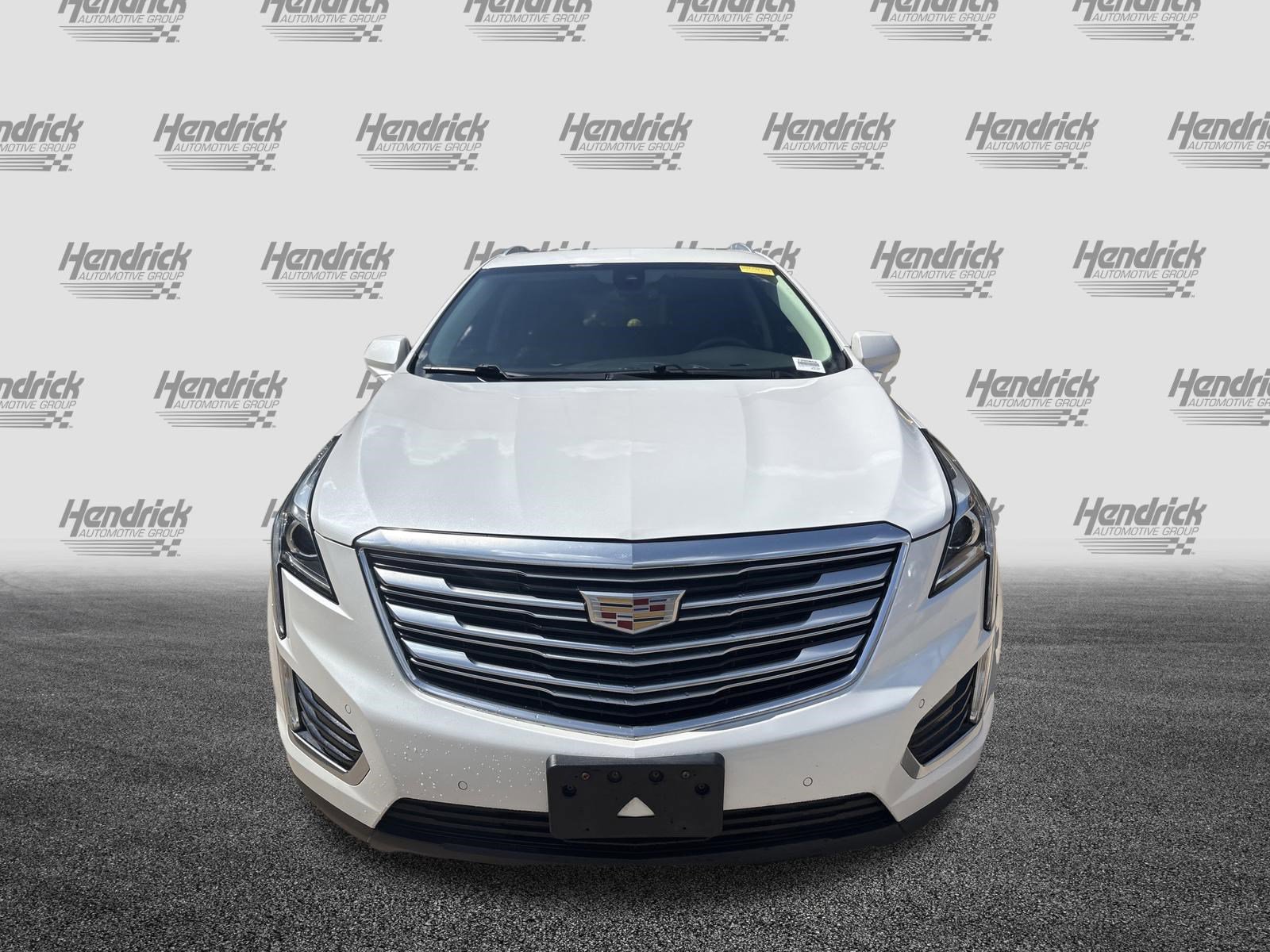 Used 2018 Cadillac XT5 Luxury w/ Driver Awareness Package AWD/4WD image 3