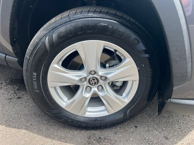 Used 2021 Toyota RAV4 XLE w/ Convenience Package AWD/4WD image 35