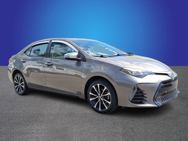Used 2018 Toyota Corolla XSE image 3