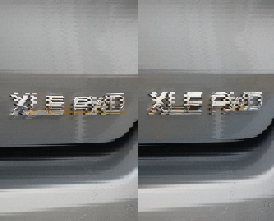 Used 2022 Toyota Highlander XLE image 19