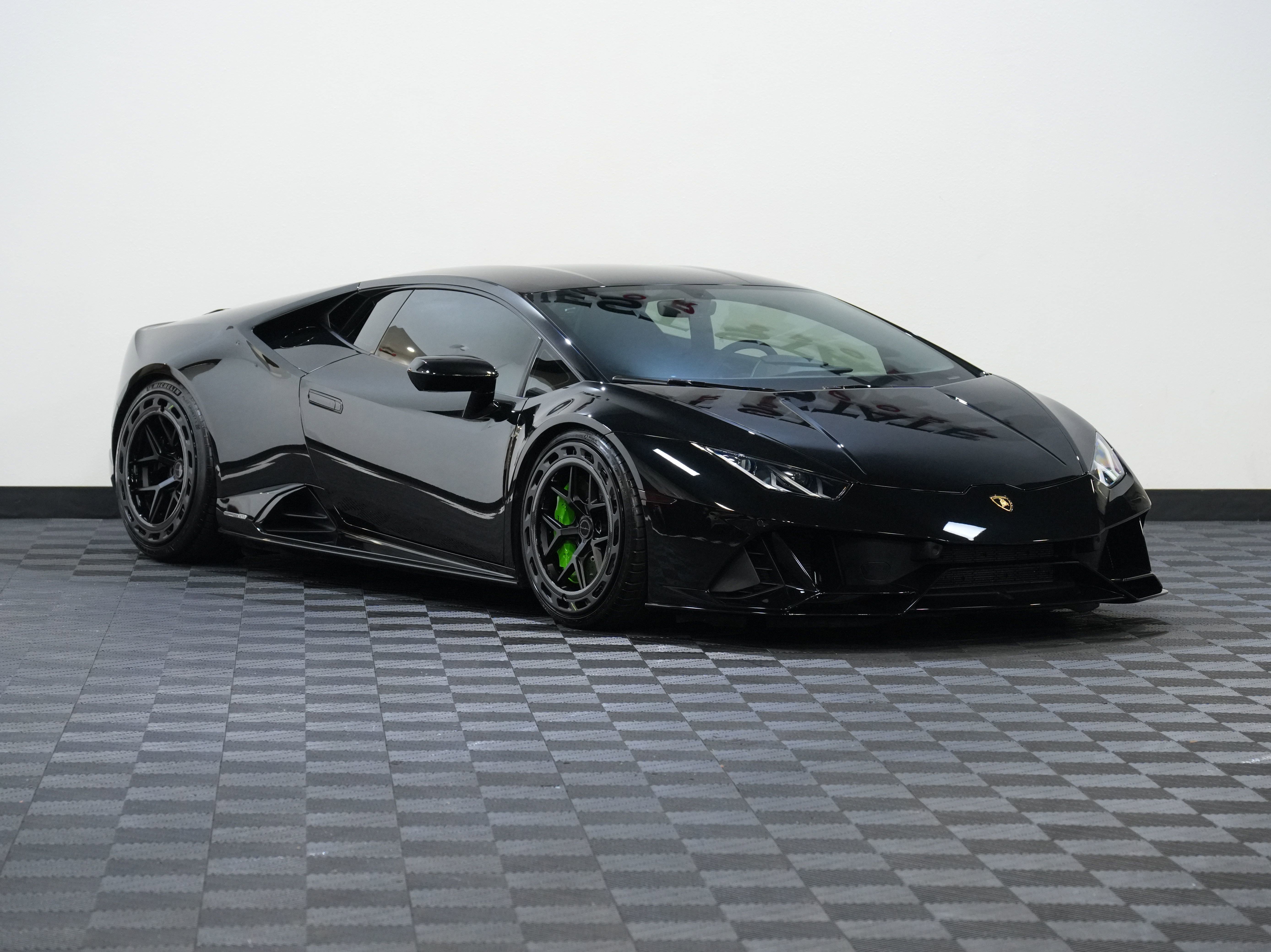 Used 2021 Lamborghini Huracan EVO image 5