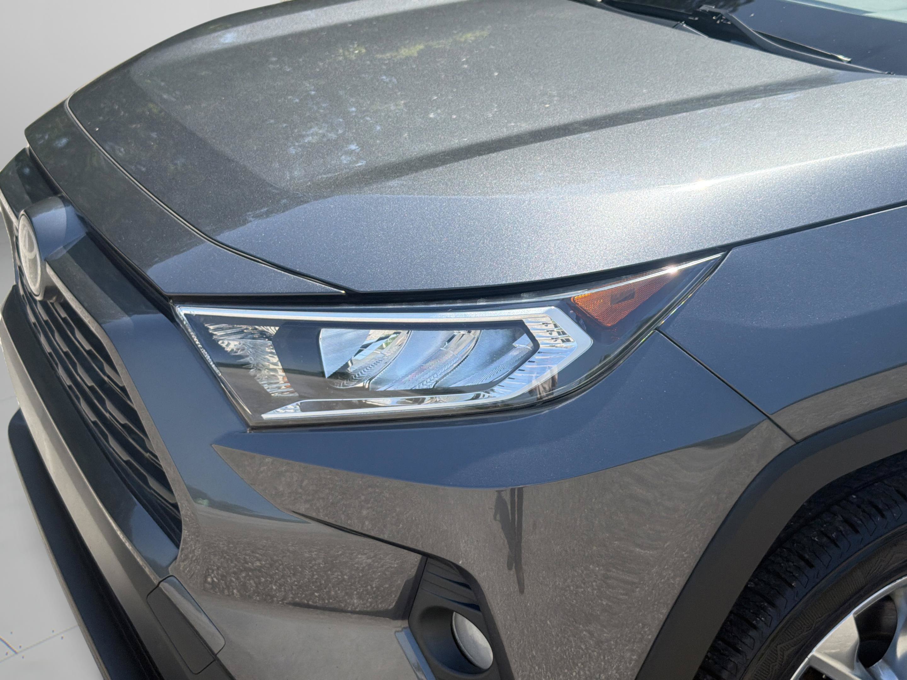 Used 2019 Toyota RAV4 XLE Premium FWD image 30