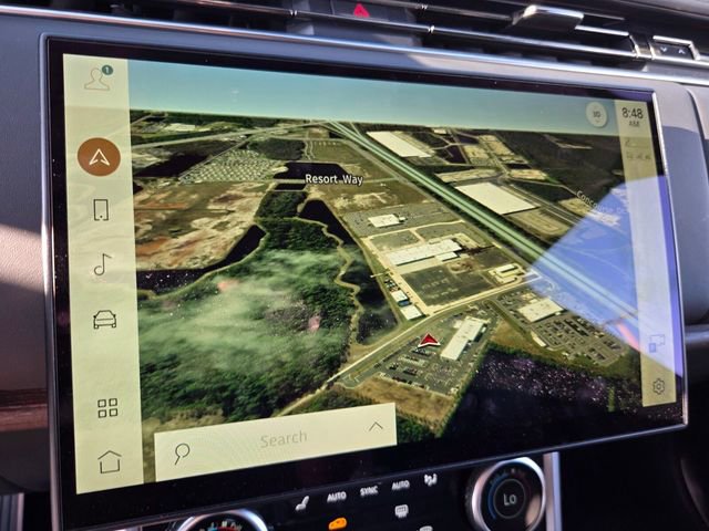 Used 2023 Land Rover Range Rover Long Wheelbase SE image 22