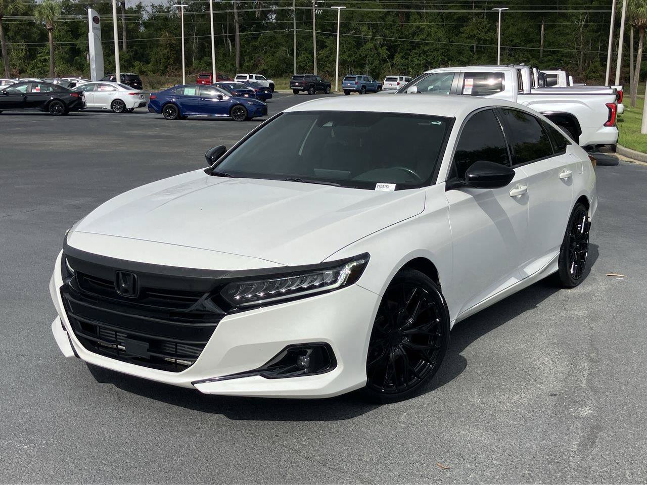 Used 2022 Honda Accord Sport image 1