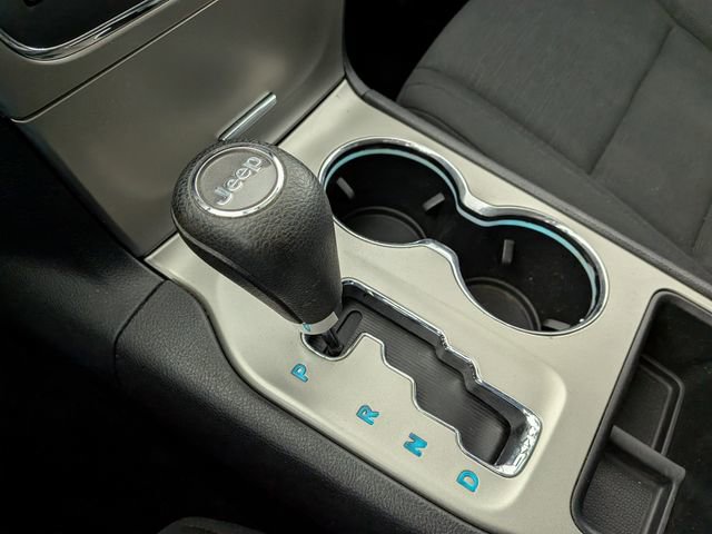 Used 2012 Jeep Grand Cherokee Laredo w/ Laredo E Group image 15