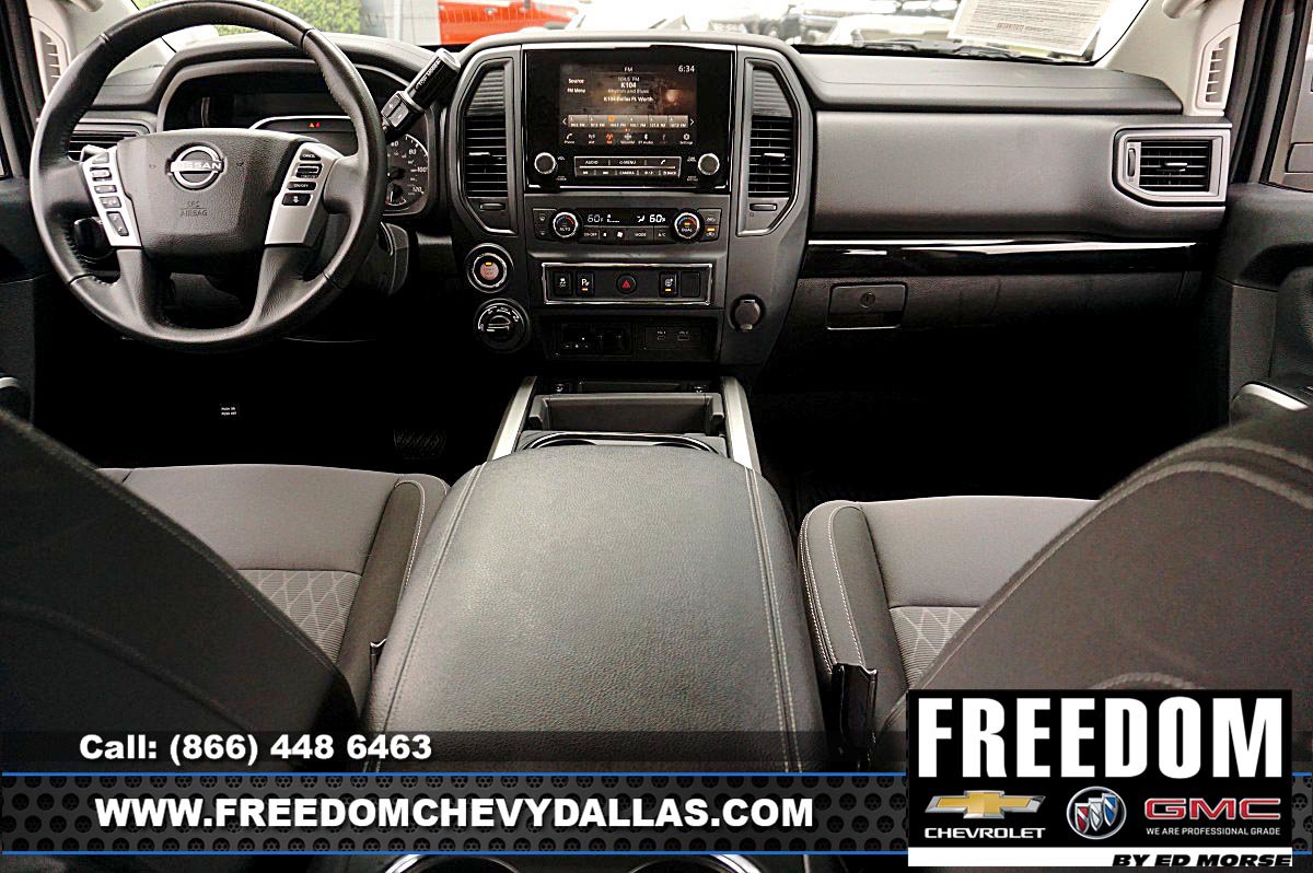 Used 2024 Nissan Titan SV w/ SV Convenience Package AWD/4WD image 7