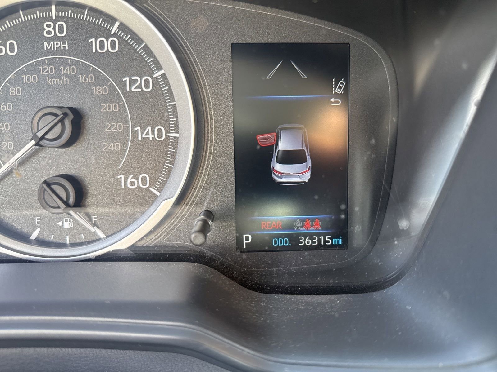 Used 2022 Toyota Corolla LE w/ Carpet Mat Package (TMS) image 9