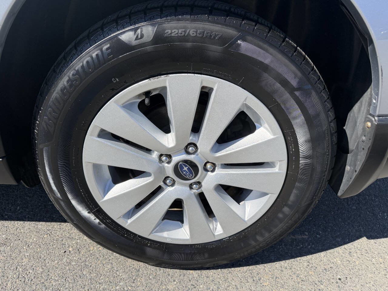 Used 2019 Subaru Outback 2.5i Premium AWD/4WD image 11