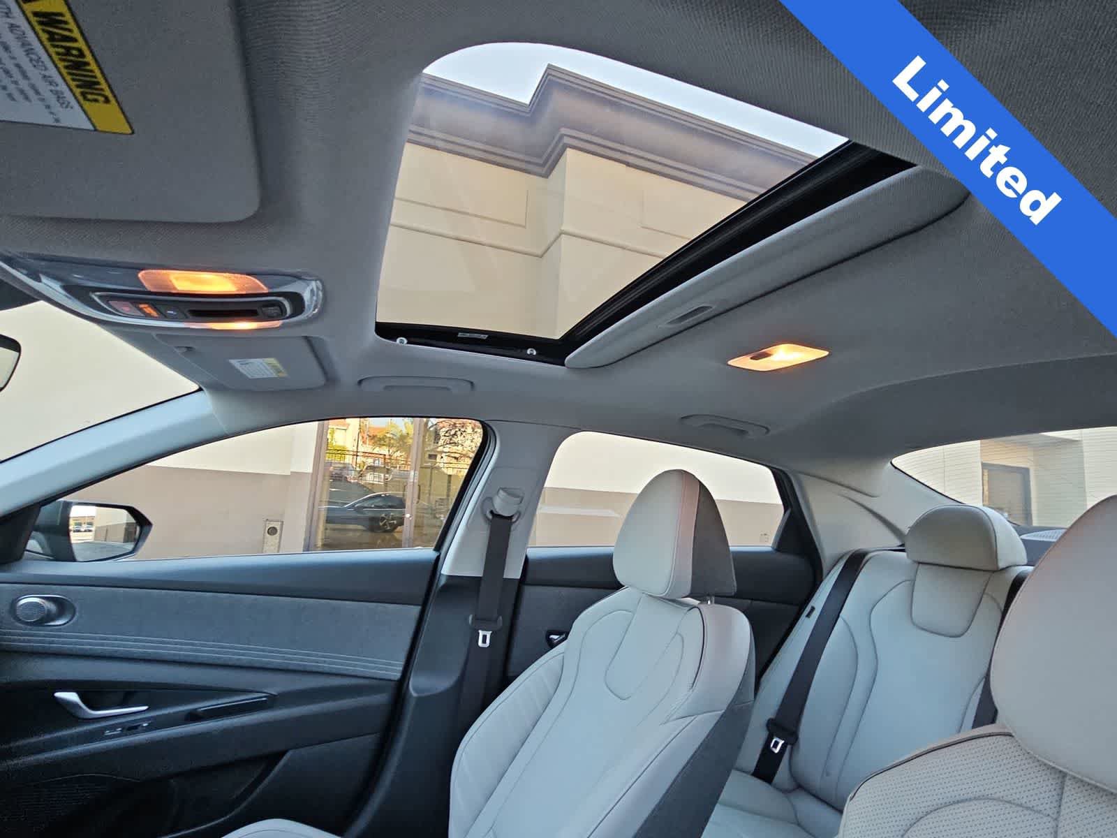 Used 2025 Hyundai Elantra Limited FWD image 29