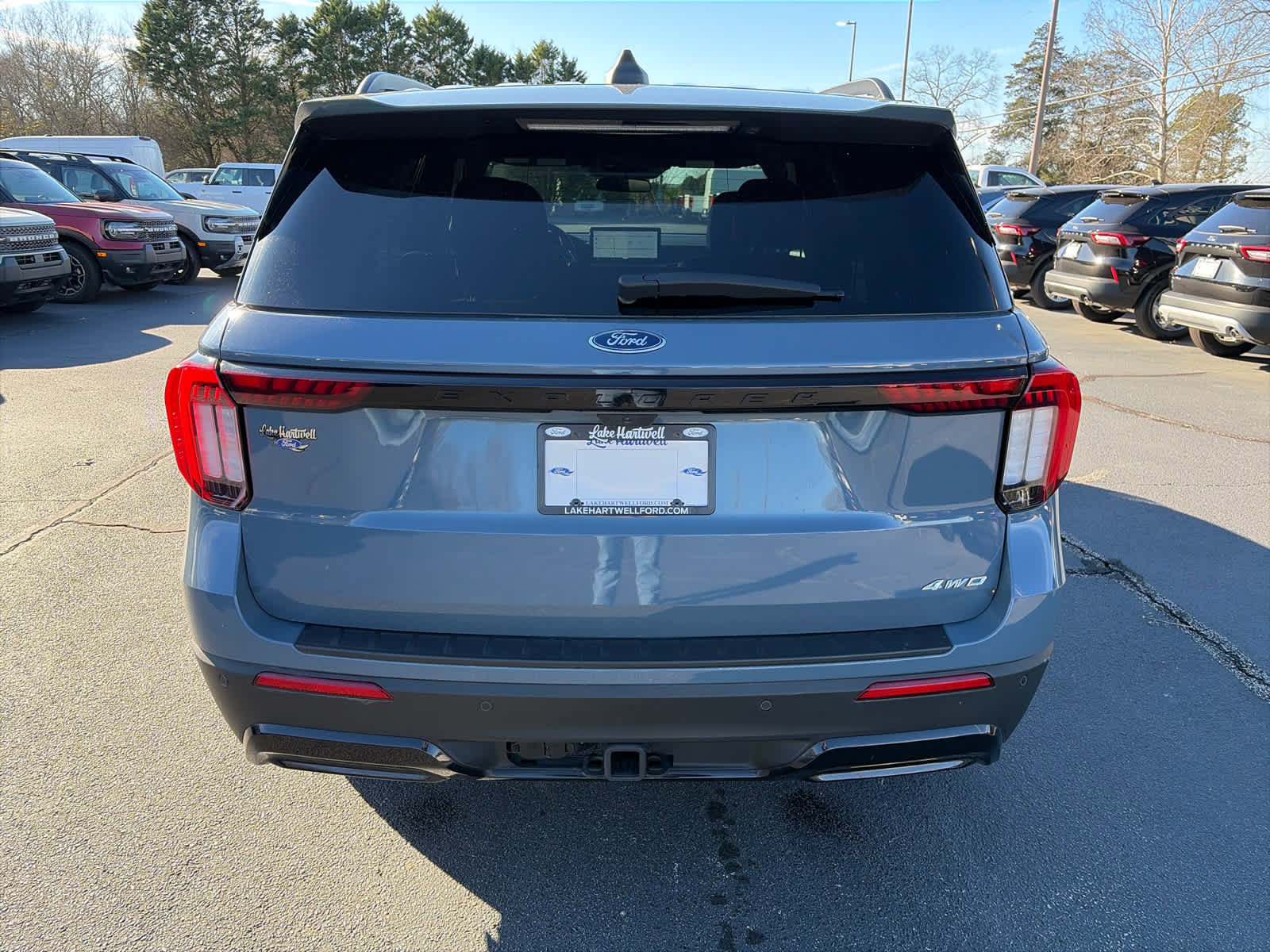 Used 2025 Ford Explorer ST-Line image 27