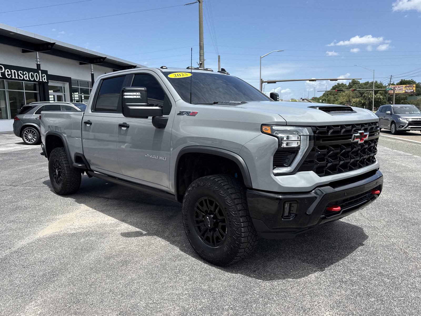 Used 2025 Chevrolet Silverado 2500 ZR2 w/ Technology Package AWD/4WD image 7