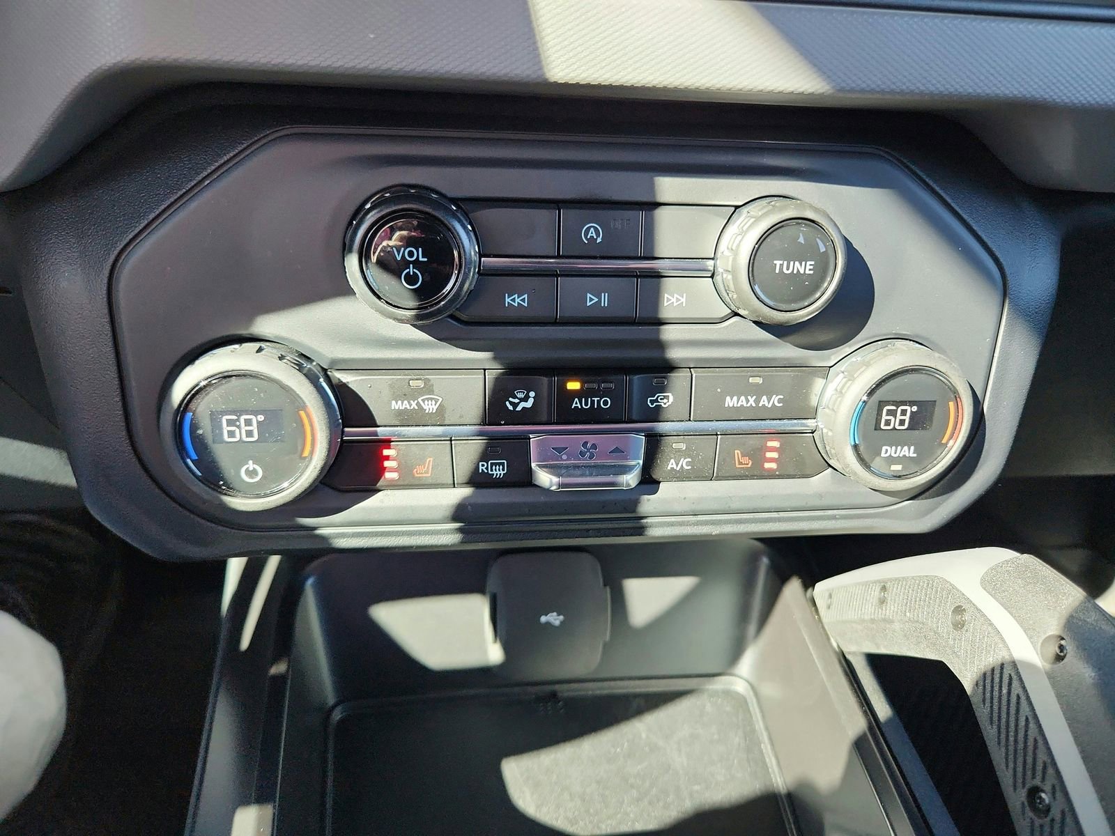 Used 2024 Ford Bronco Big Bend image 18