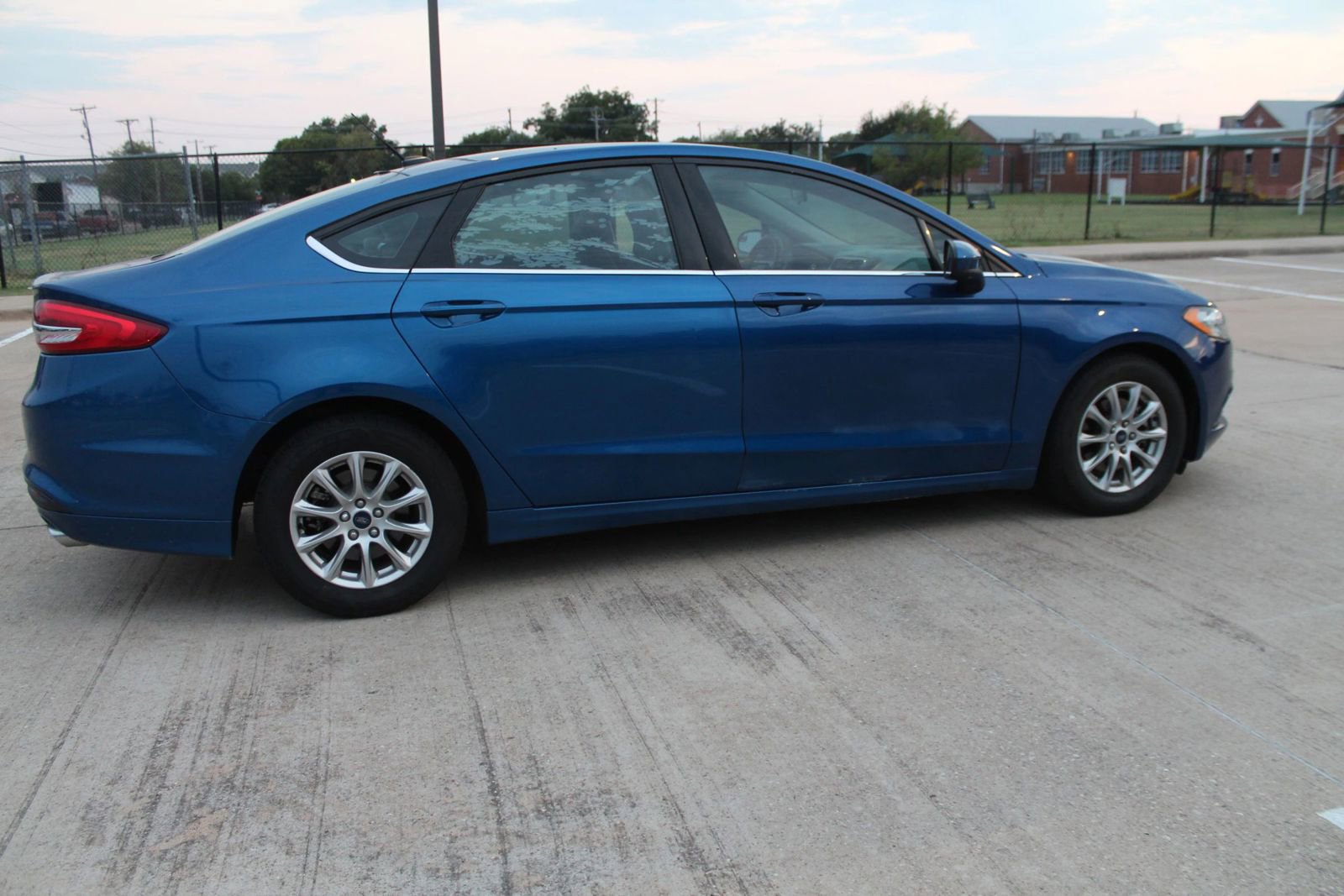 Used 2017 Ford Fusion S image 6