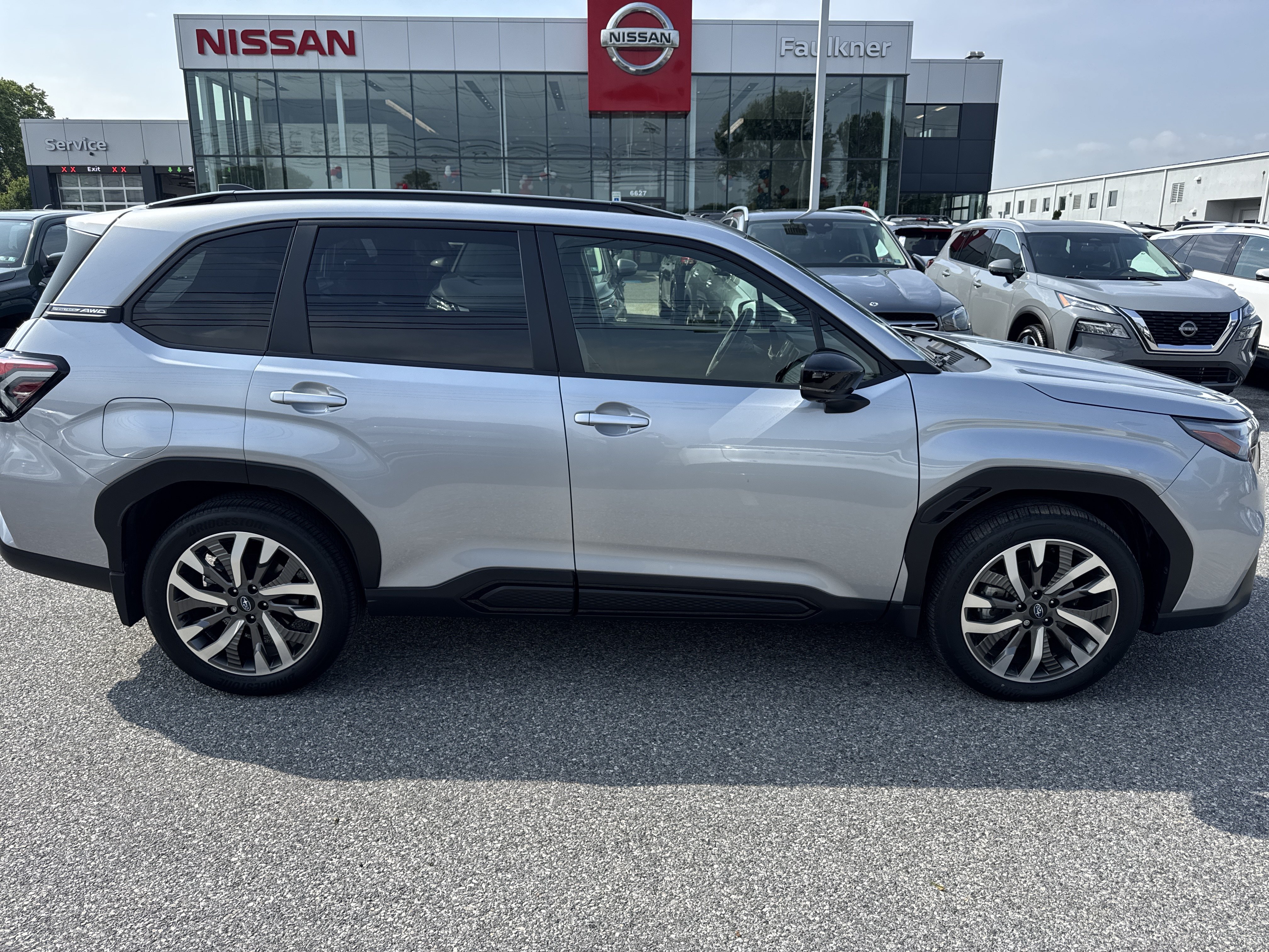 Used 2025 Subaru Forester Touring AWD/4WD image 4
