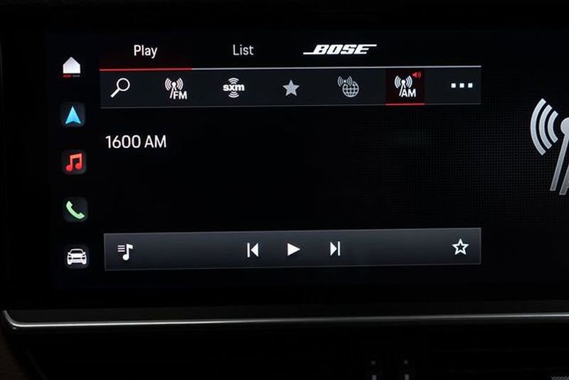 Used 2023 Porsche Cayenne Platinum Edition image 26