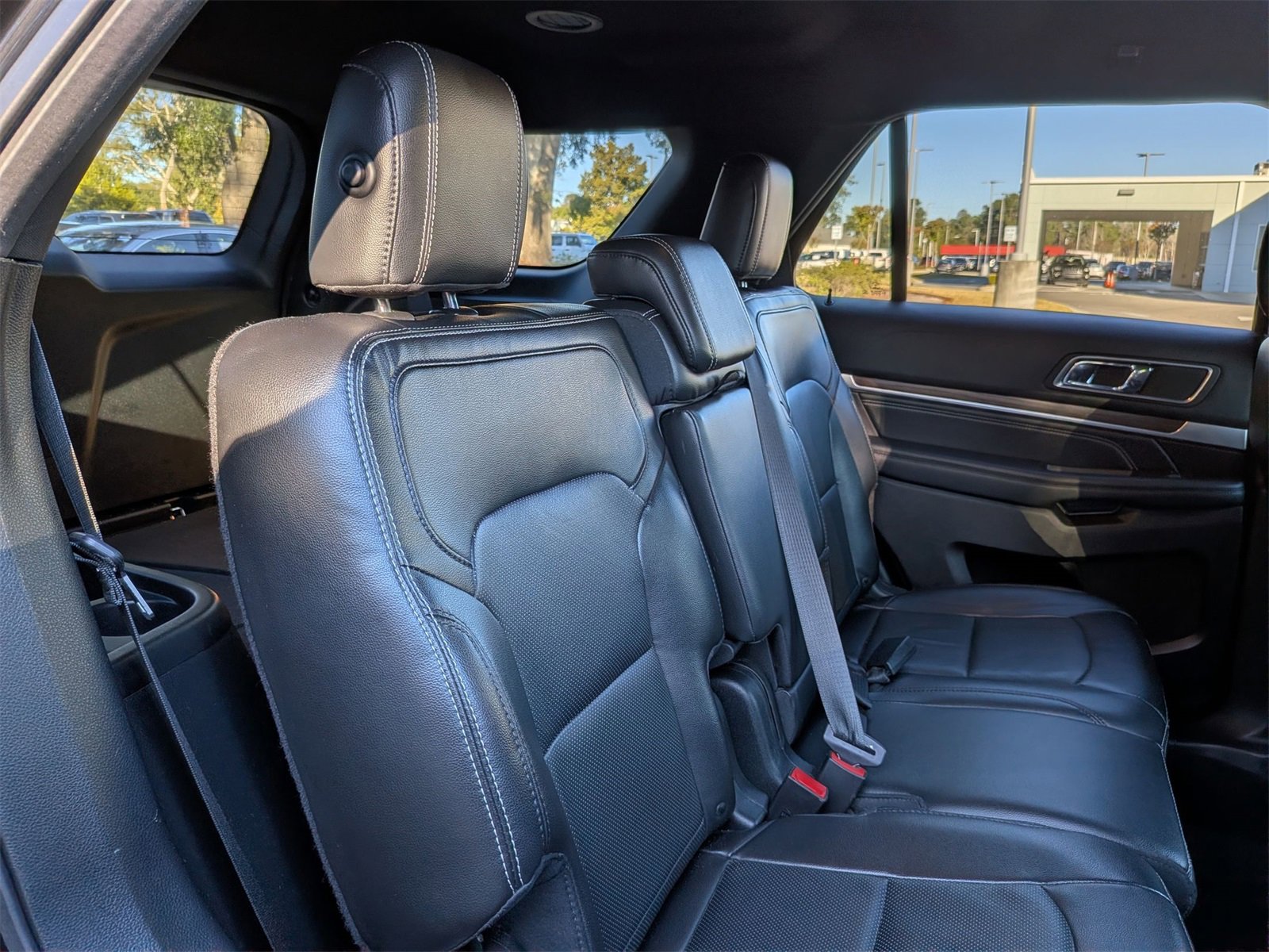 Used 2018 Ford Explorer Limited w/ Ford Safe & Smart Package image 34