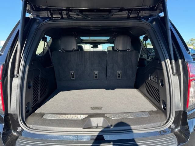 Used 2023 Chevrolet Suburban Z71 w/ Luxury Package AWD/4WD image 9