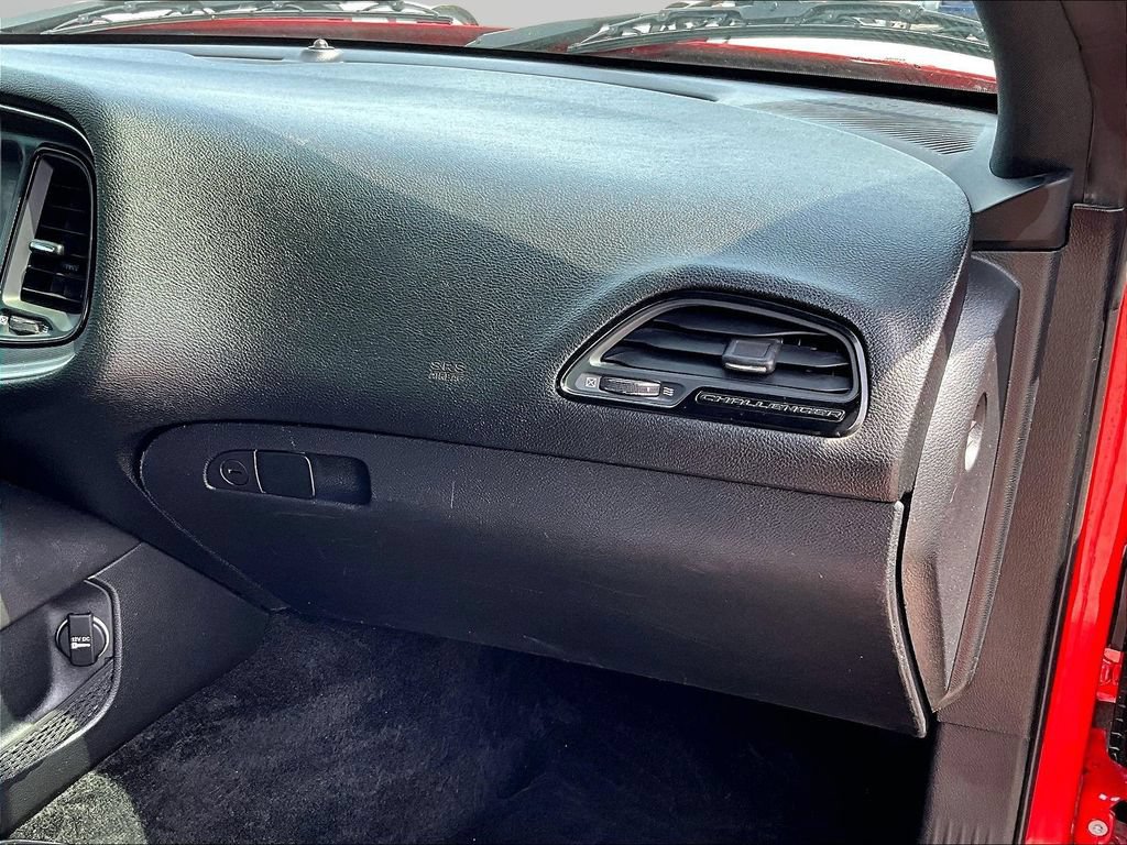 Used 2015 Dodge Challenger R/T Plus RWD image 18