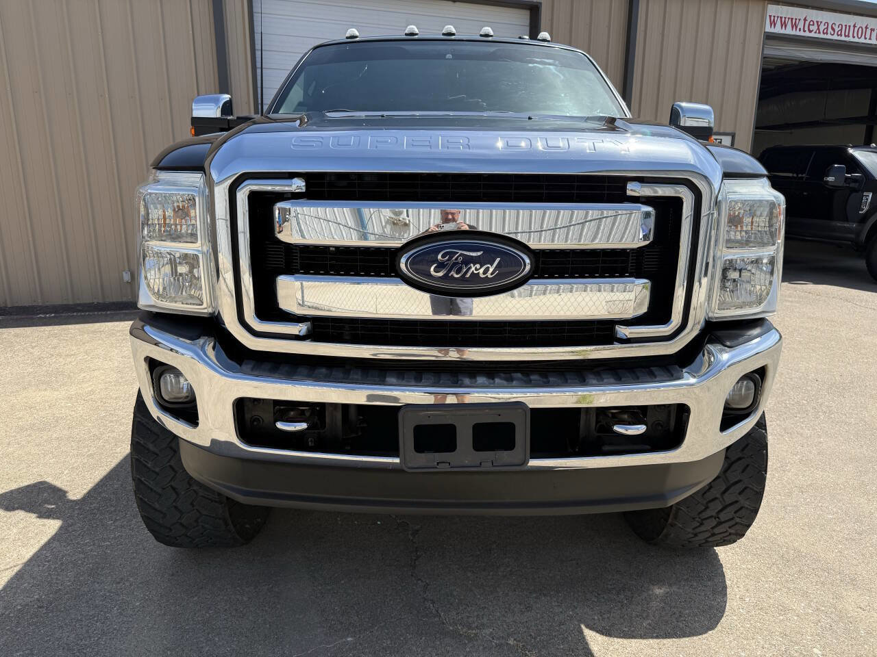 Used 2014 Ford F250 Lariat w/ Chrome Package image 4