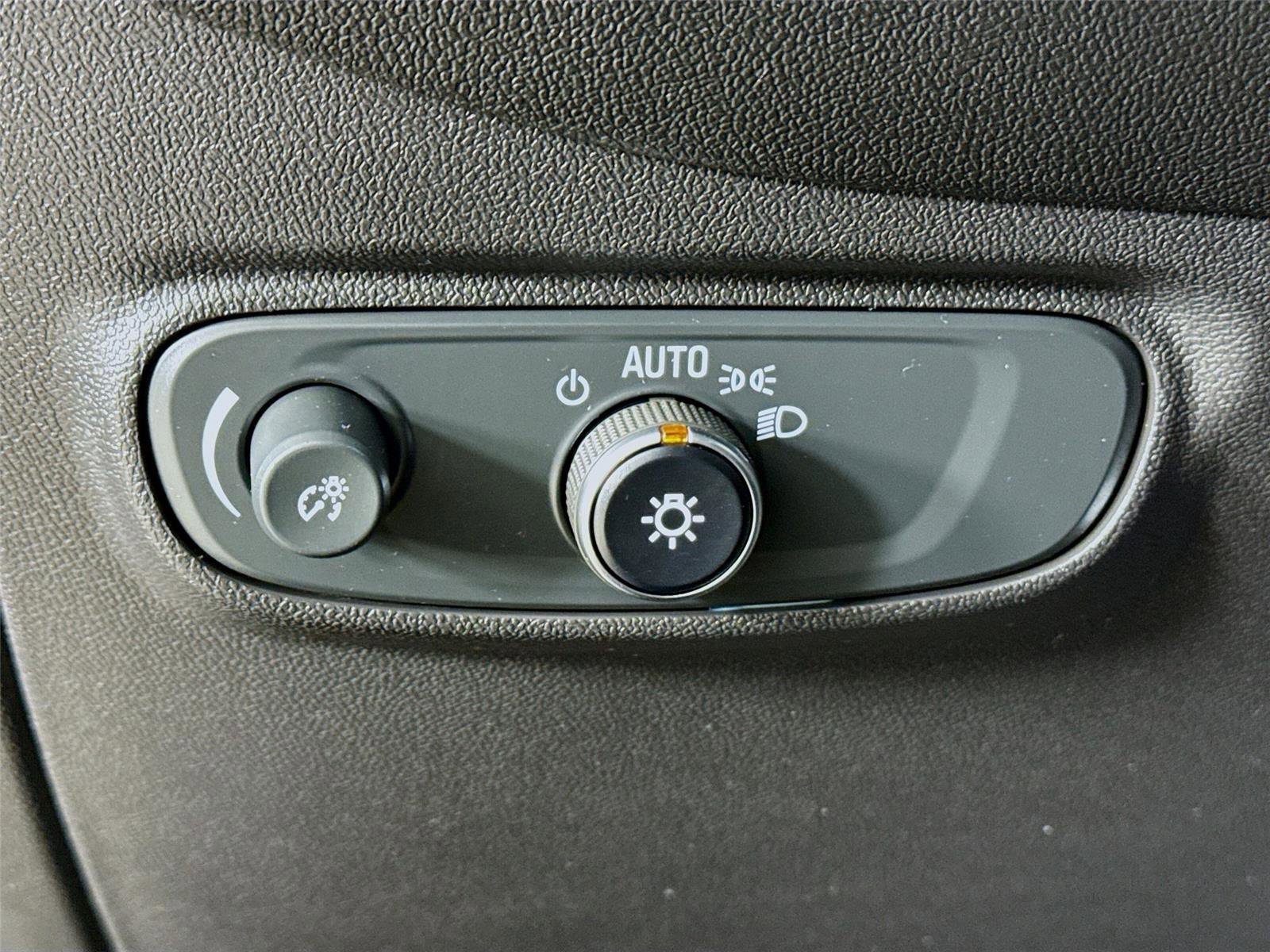 Used 2024 Chevrolet Equinox RS image 10